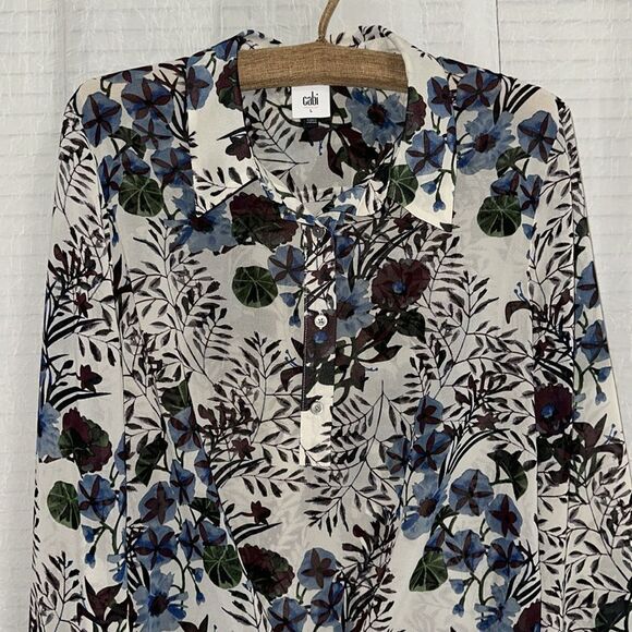 CAbi L Victoria Winter Floral Long Sleeve Front Tuck High Low Long Sleeve Blouse - Picture 7 of 16